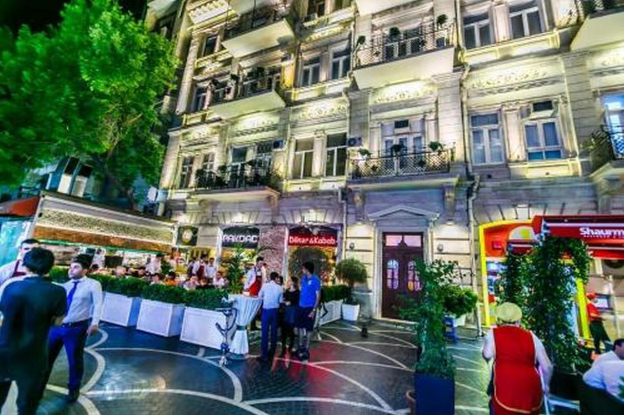 Vip Apartment Number One Baku Bagian luar foto