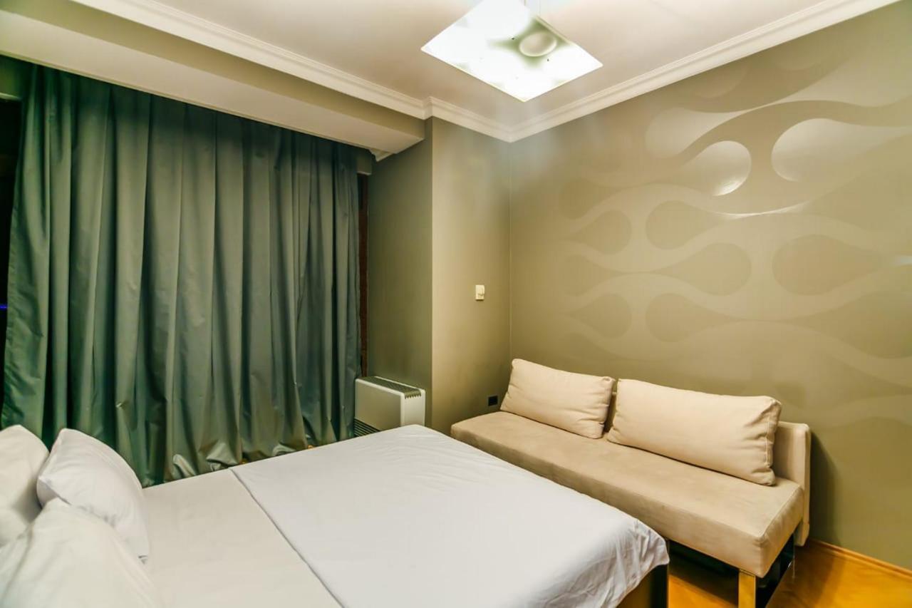 Vip Apartment Number One Baku Bagian luar foto
